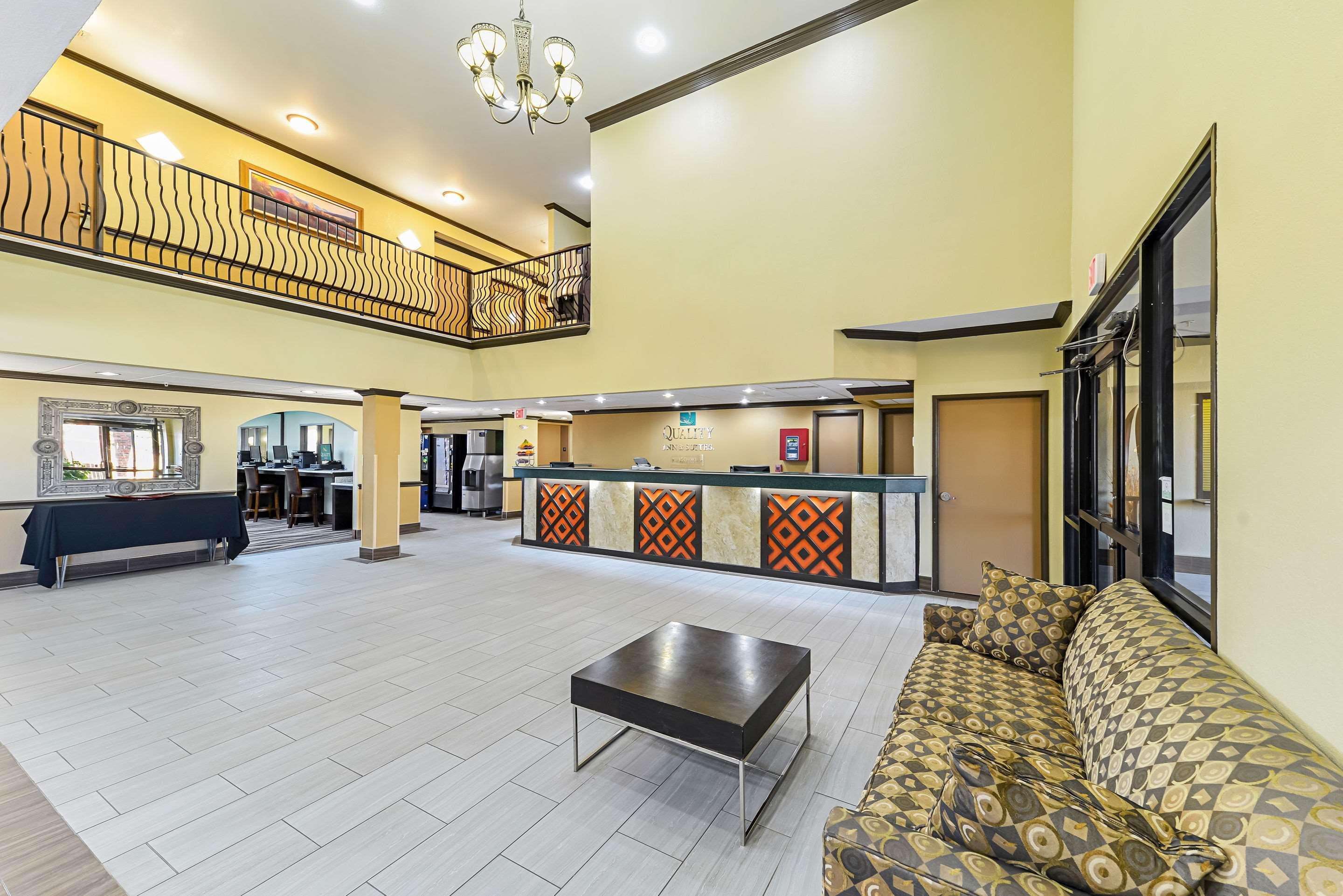 Quality Inn & Suites Lubbock Exterior foto