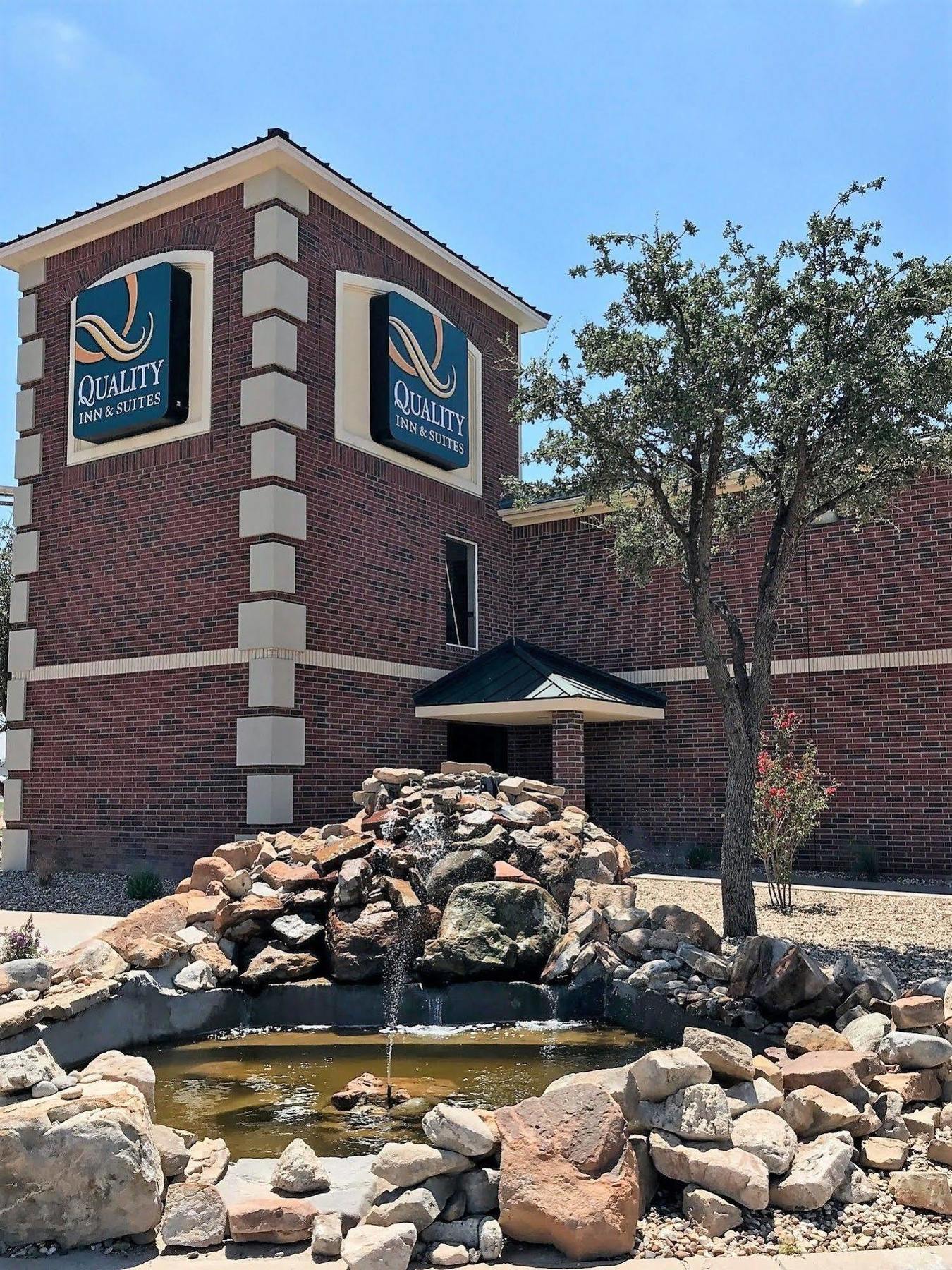 Quality Inn & Suites Lubbock Exterior foto